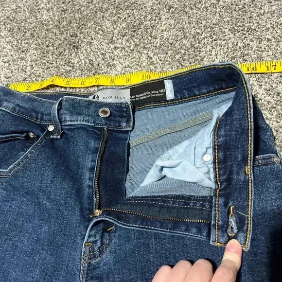 Levis Silvertab High Waisted Mom Jeans Tapered Women’s Size 30 Medium Wash - Picture 6 of 13